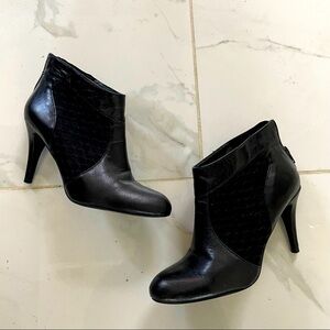 Nine West netted ankle bootie